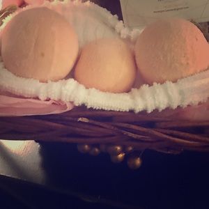Vegan luxuries Bath Bombs